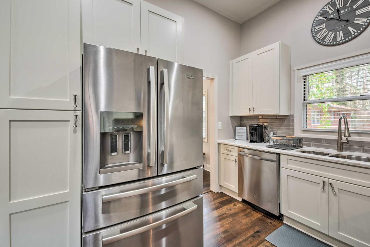 Atlanta Retreat With Deck In Greenbriar Area! Esterno foto